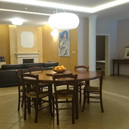 Elizabeth,slano,pool,sauna,garden, 4 Persons Villa