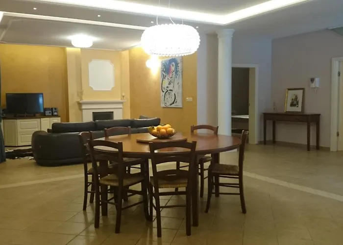 Elizabeth,slano,pool,sauna,garden, 4 Persons Villa