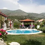 Elizabeth,slano,pool,sauna,garden, 4 Persons Villa