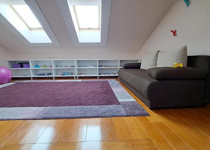 Elizabeth,slano,pool,sauna,garden, 4 Persons 斯拉诺